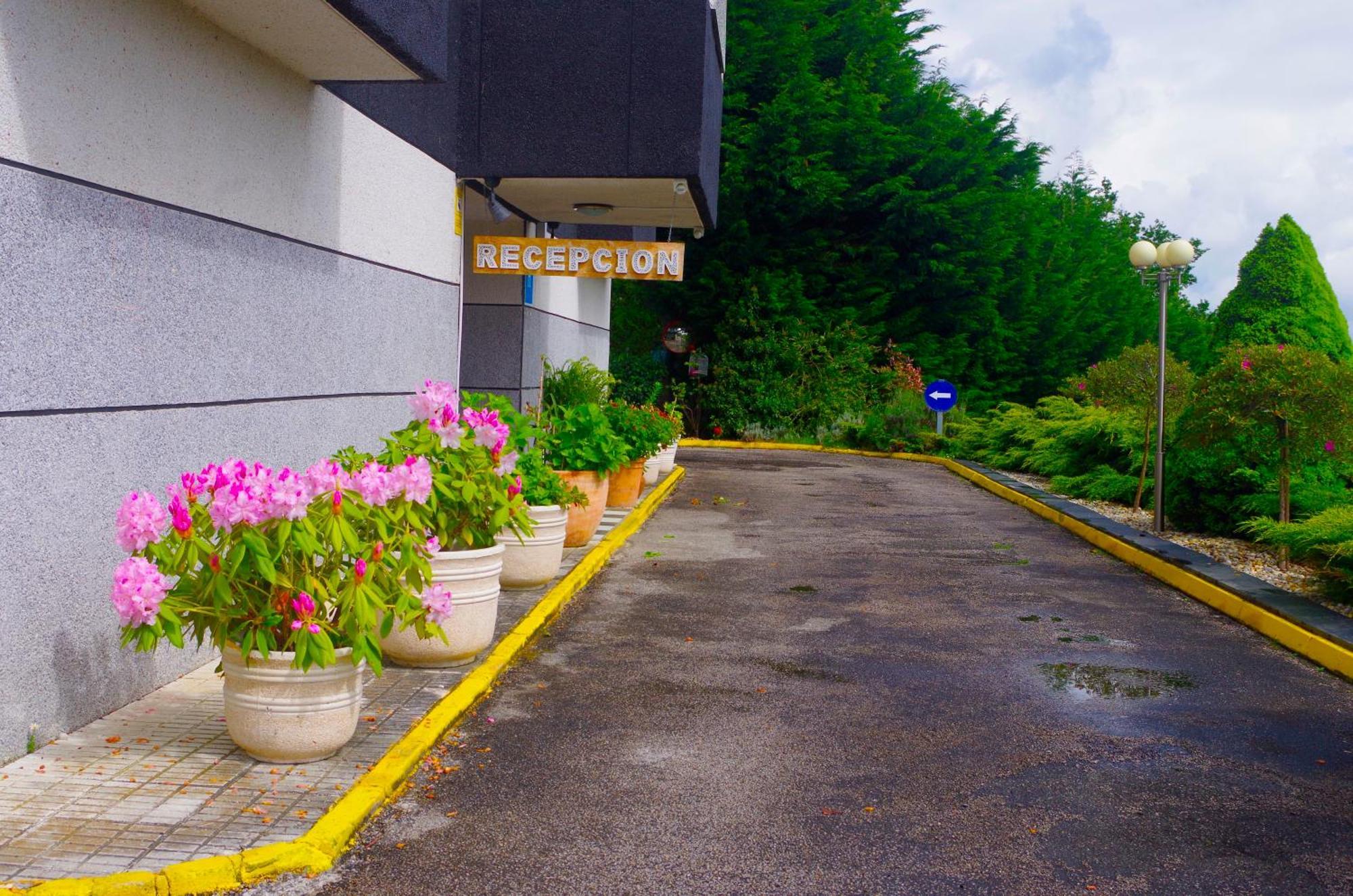 Hotel Apartamentos Rock Star Taboadela Exterior photo